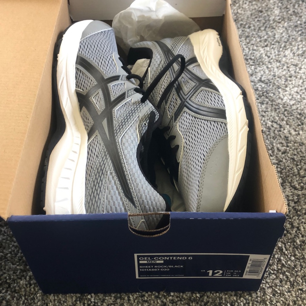 Brand new ASICS